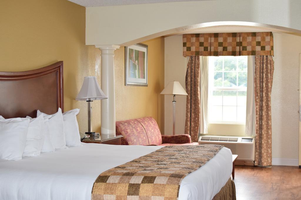 لومبيرتون، كارولاينا الشمالية Atkinson Inn & Suites المظهر الخارجي الصورة
