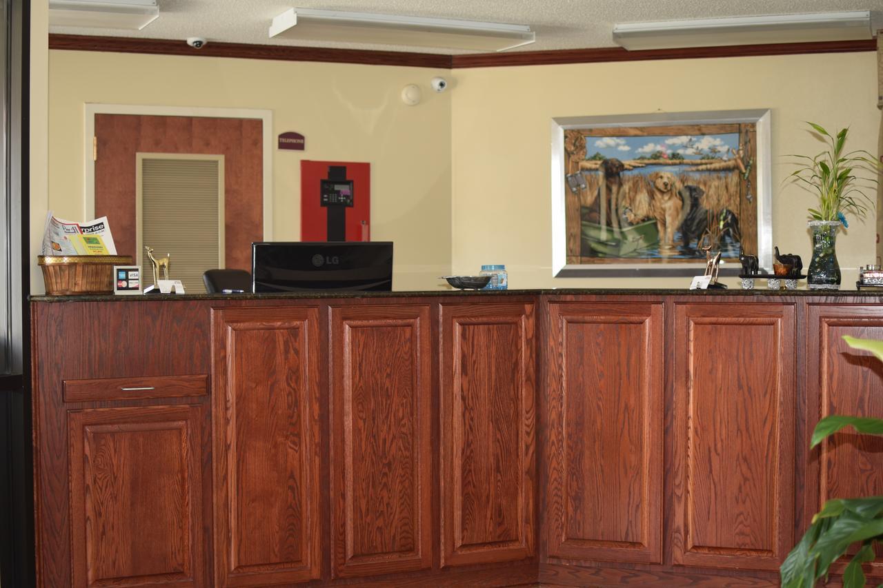 لومبيرتون، كارولاينا الشمالية Atkinson Inn & Suites المظهر الخارجي الصورة