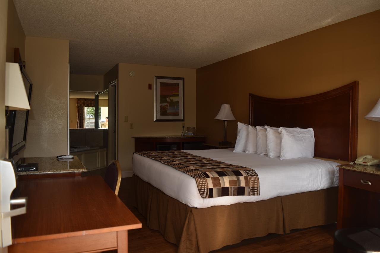 لومبيرتون، كارولاينا الشمالية Atkinson Inn & Suites المظهر الخارجي الصورة