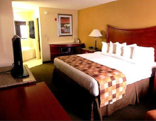 لومبيرتون، كارولاينا الشمالية Atkinson Inn & Suites المظهر الخارجي الصورة